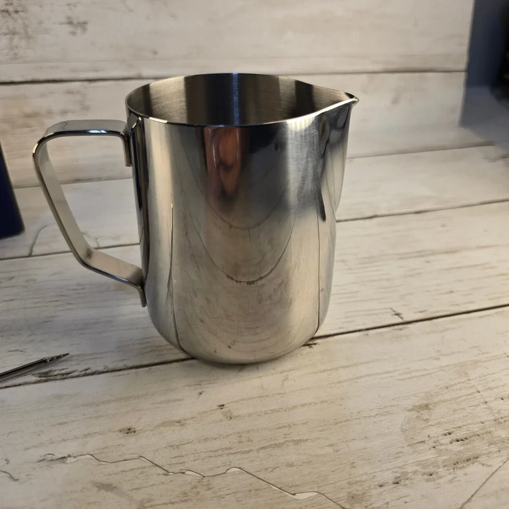 NEW Howfield Milk Frothing Pitcher 12oz Stainless Steel Jug w/ Latte Art Pen Set